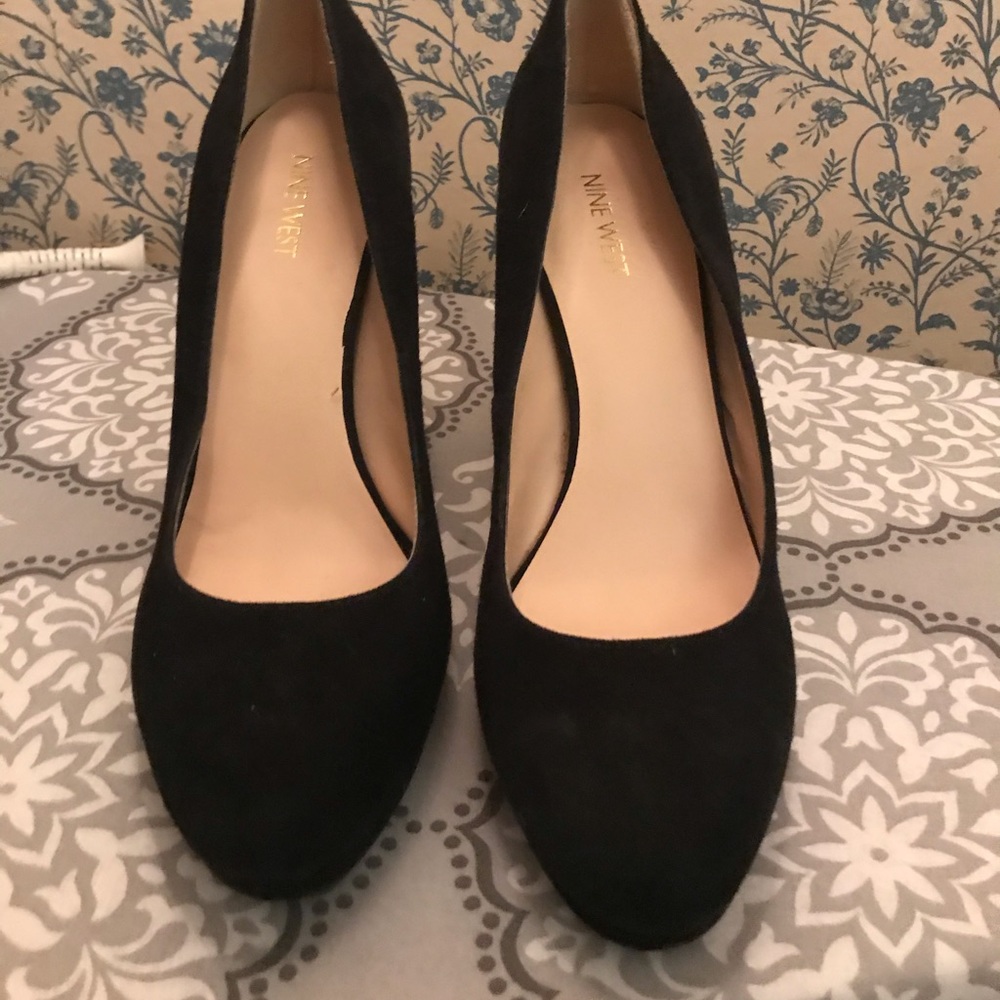 Nine West velvet black heels. Women’s size 10